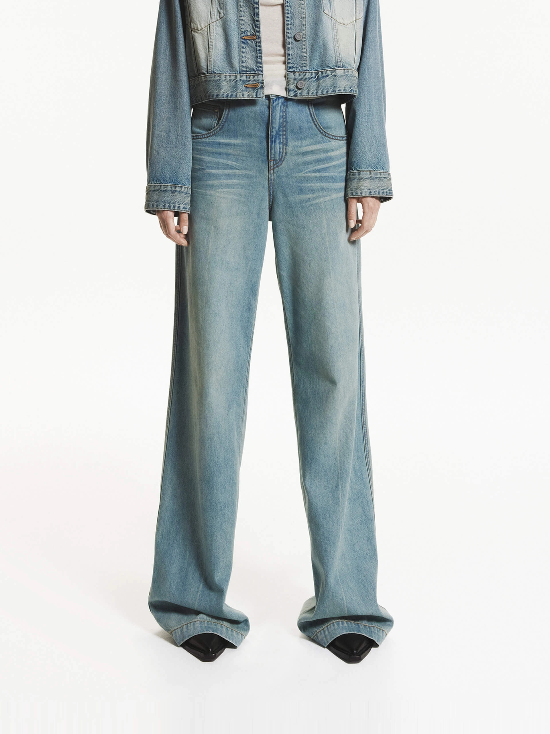 Reliable Fit Whisker Detail Straight Jeans