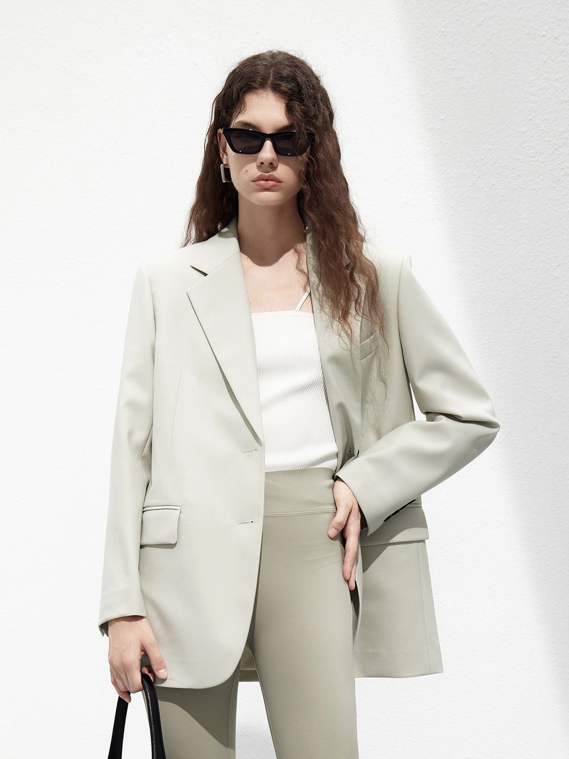 Durable Chainstitch Layered Ply Construction Wool Blend Tailored Blazer with Belt