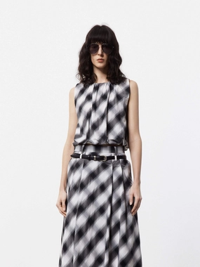 Comfortable Collar Sleeveless Checkered Top