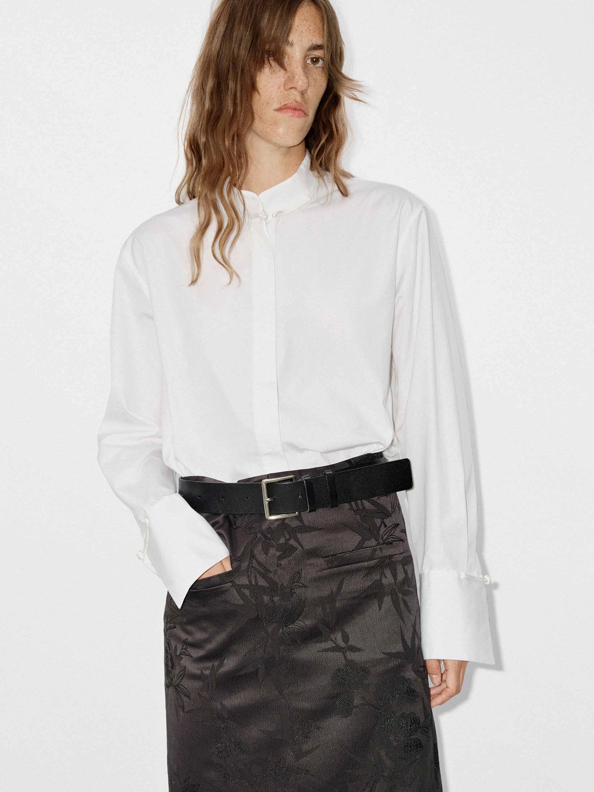 Scoop Neck Shape Cheongsam Buckle Shirt